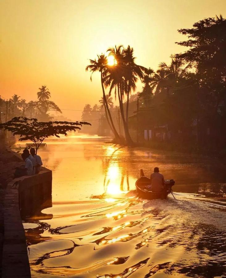 Rajatheeram Beach Homestay & Backwater Cruise Alleppey Alappuzha Экстерьер фото