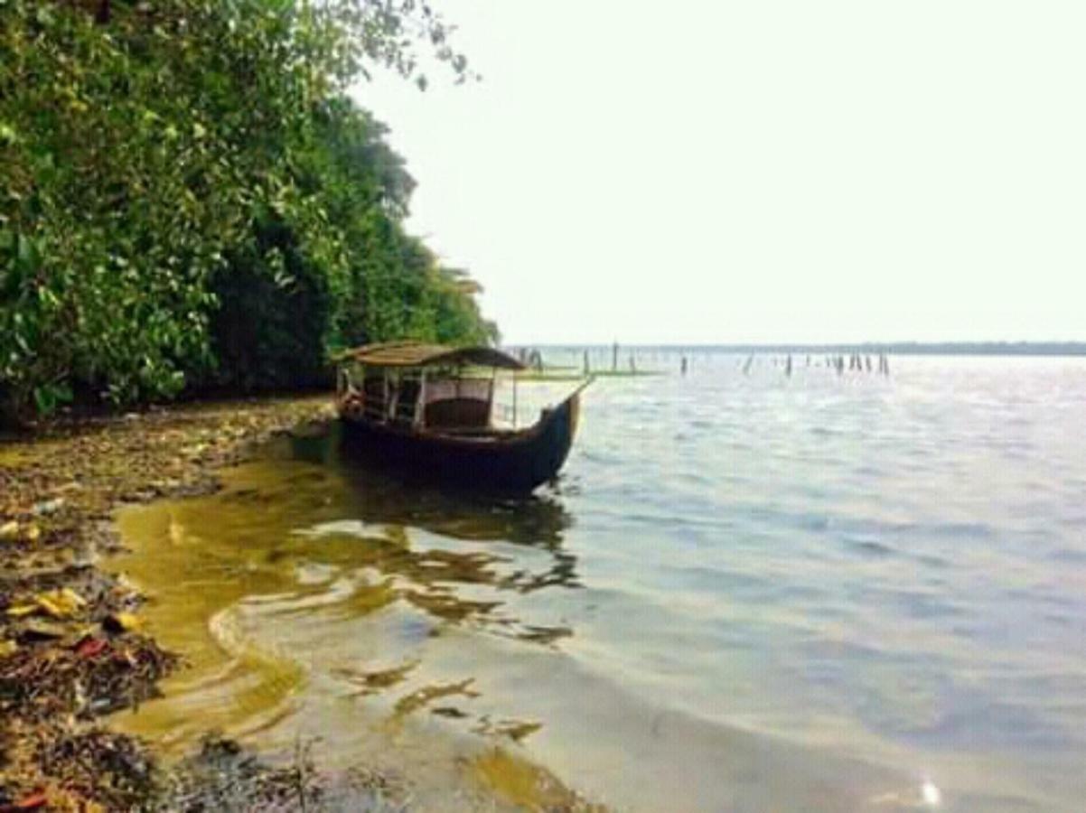 Rajatheeram Beach Homestay & Backwater Cruise Alleppey Alappuzha Экстерьер фото
